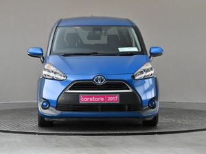 Toyota Sienta 1.5 Hybrid 7seats  reverse Cam el. - Image 2