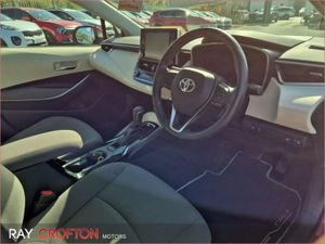 Toyota Corolla 1.8 Hybrid Luna Sport Saloon - Image 2