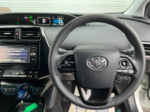 Toyota Prius S SAFETY PLUS 1.8 HYBRID AUTO // 360 - Image 4