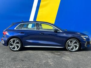 Audi A3 SPORTBACK 30 TDI S-LINE // APPLE CARPLAY / - Image 2