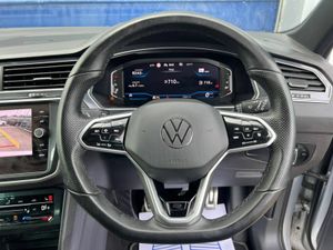Volkswagen Tiguan R-LINE 2.0 TDI // FULL R-LINE PA - Image 4