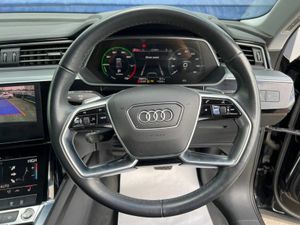 Audi e-tron 50 QUATTRO // LEATHER INTERIOR // ADAP - Image 4
