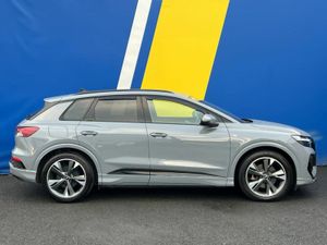 Audi Q4 E-TRON S-LINE 35 AUTO // BLACK EDITION // - Image 2