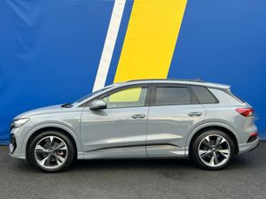 Audi Q4 E-TRON S-LINE 35 AUTO // BLACK EDITION // - Image 3