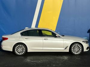 BMW 5-Series 523d 2.0 LUXURY-LINE AUTO // LEATHER - Image 2