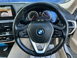 BMW 5-Series 523d 2.0 LUXURY-LINE AUTO // LEATHER - Image 4