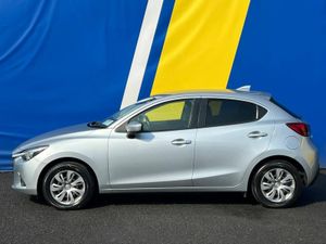 Mazda Demio SKYACTIV 1.3 AUTO // HEADS-UP DISPLAY - Image 3