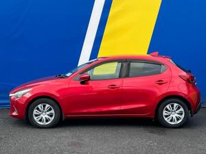 Mazda Demio SKYACTIV 1.3 AUTO // HEATED SEATS // S - Image 3