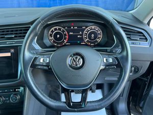 Volkswagen Tiguan HIGHLINE 1.4 TSI AUTO // 4 HEATE - Image 4