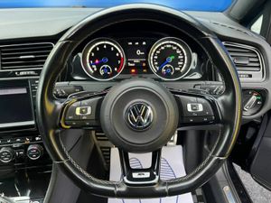 Volkswagen Golf R VARIANT "LAUNCH EDITION" 2.0 TSI - Image 4