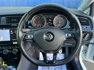 Volkswagen Golf HIGHLINE 1.4 TSI AUTO // ADAPTIVE - Image 4