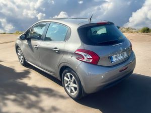 Peugeot 208 1.4 HDI 70 bhp Active - Image 2