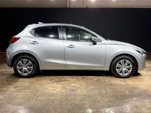 Mazda Demio 1.3 Automatic - Image 2