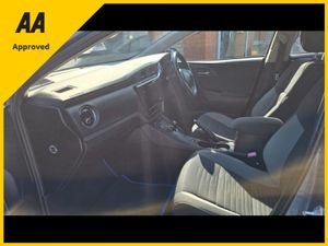 Toyota Auris 1.8 Hybrid Luna 4DR Auto - Image 3