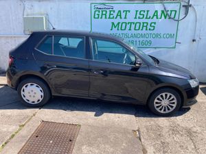 Skoda Fabia Active 1.0 MPI 60hp 4DR - Image 3