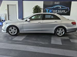 15 MERCEDES BENZ E SERIES E220 BLUETEC SE EDITION - Image 2
