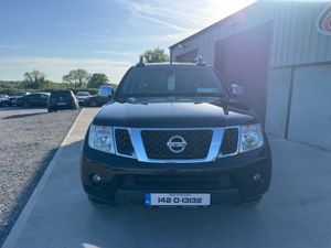 STUNNING NISSAN NAVARA TEKNA - Image 2