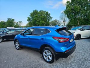 Nissan QASHQAI 1.5 SV 18 4DR - Image 2