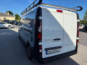 SPOTLESS RENAULT TRAFIC 2021 - Image 4