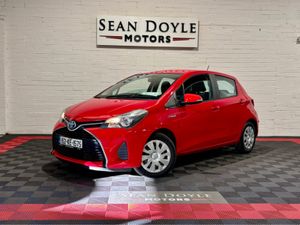 Toyota Yaris 1.5 HYBRID IRISH CAR AUTO - Image 2