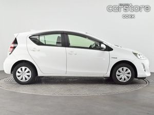 Toyota Aqua 1.8 Hybrid - Image 2