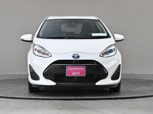 Toyota Aqua 1.5 Vvt-i Hybrid  2tone Interior andr - Image 2