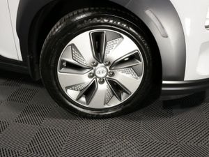 Hyundai Kona Electric Premium 64 kWh - Image 3