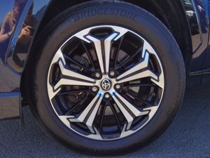 TOYOTA RAV4 2.5 SPORT PETROL PLUG-IN HYBRID - Image 2