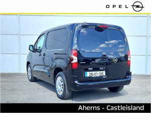 Opel Combo Edition Plus 7 BEV 8 Speed AT - Image 4