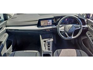 Volkswagen Golf 1.0 TSI 110HP Life Mhev - Image 4
