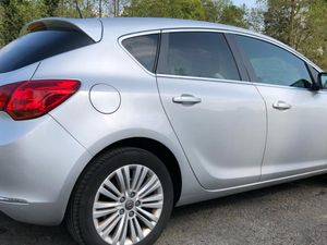 Opel Astra 2015 - Image 3