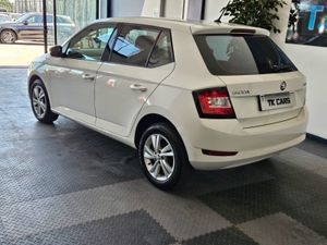 19 SKODA FABIA 1.0 PETROL - Image 4