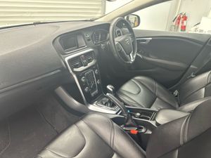 Volvo V40 D2 MOM Edition  price Drop   55 P/W - Image 4