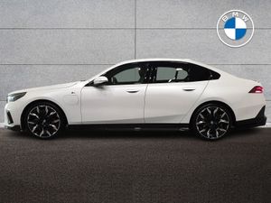 BMW 5 Series 530e M Sport Pro Saloon - Image 4
