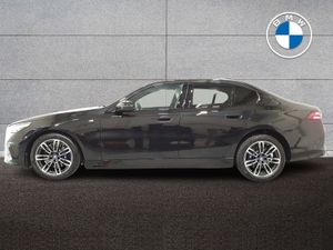 BMW 5 Series 530e M Sport Saloon - Image 4