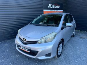 Toyota Yaris 1.0 Vitz Smile Edition Auto - Image 3