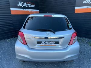 Toyota Yaris 1.0 Vitz Smile Edition Auto - Image 4