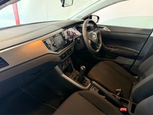 Volkswagen Polo Trendline 1.0 Manual 5speed 65hp - Image 3