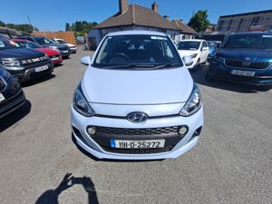 Hyundai i10 DELUXE 4DR - Image 3