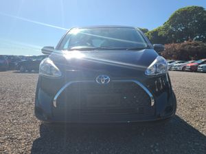2019 Toyota Sienta Hybrid - Image 2