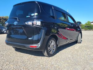 2019 Toyota Sienta Hybrid - Image 4