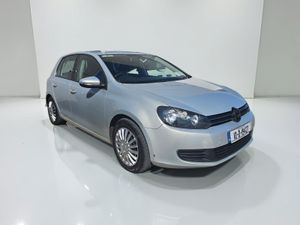 2010 Volkswagen Golf Manual - Image 3