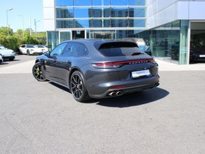 Porsche Panamera 4 E-hybrid Sport Turismo - Image 3