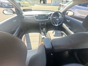 Kia Stonic K1 5DR - Image 4