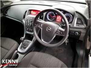 Opel Astra SC 1.6 Cdti 110PS 4DR - Image 2