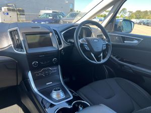 Ford S-Max Titanium 2.5 Fhev 190HP Auto - Image 3