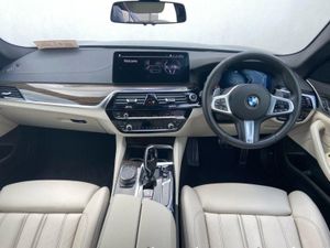 BMW 5 Series 520d M Sport Saloon - Image 4