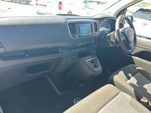 Opel Vivaro E-combi L1 100KW-50KWH Batt 3DR - Image 4