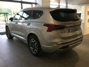 Hyundai Santa Fe Plug IN Hybrid 7 Seater - Image 3