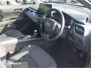 Toyota C-HR 1.8 Hybrid Design 5dr CVT - Image 3